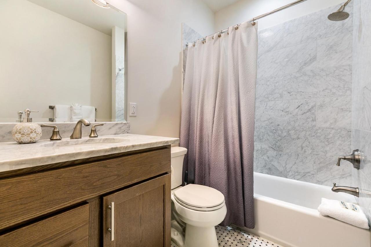1 And 2 Bedroom Private Condos Steps Away From French Quarter Новий Орлеан Екстер'єр фото